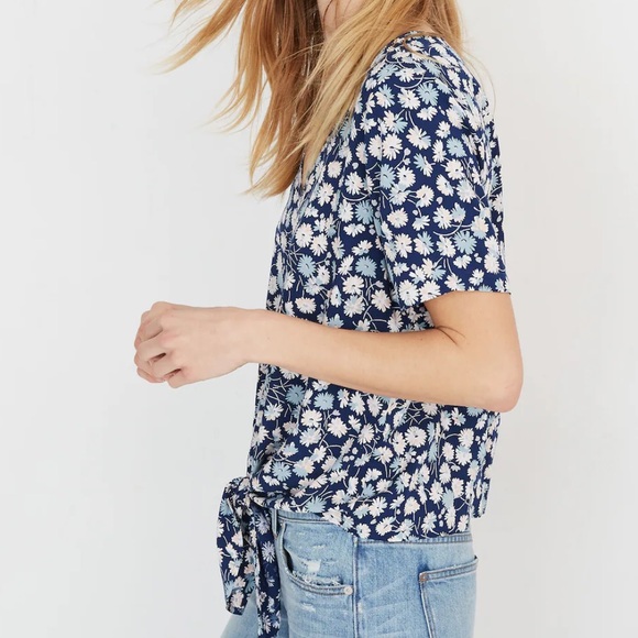 Madewell Floral Tie-front Top - Picture 2 of 8